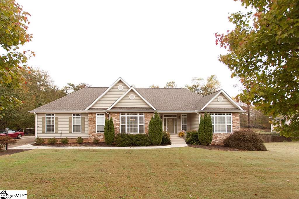 Property at 15 King Eider Way, Taylors, SC 29687