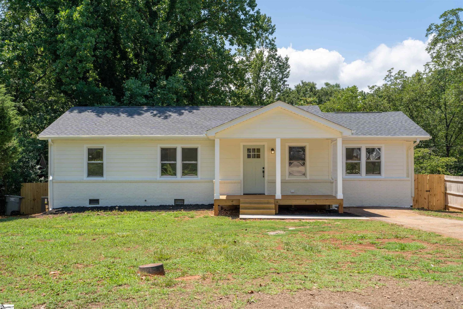 Property image 1 at 20 Sequoia Drive, Greenville, SC 29605-4636