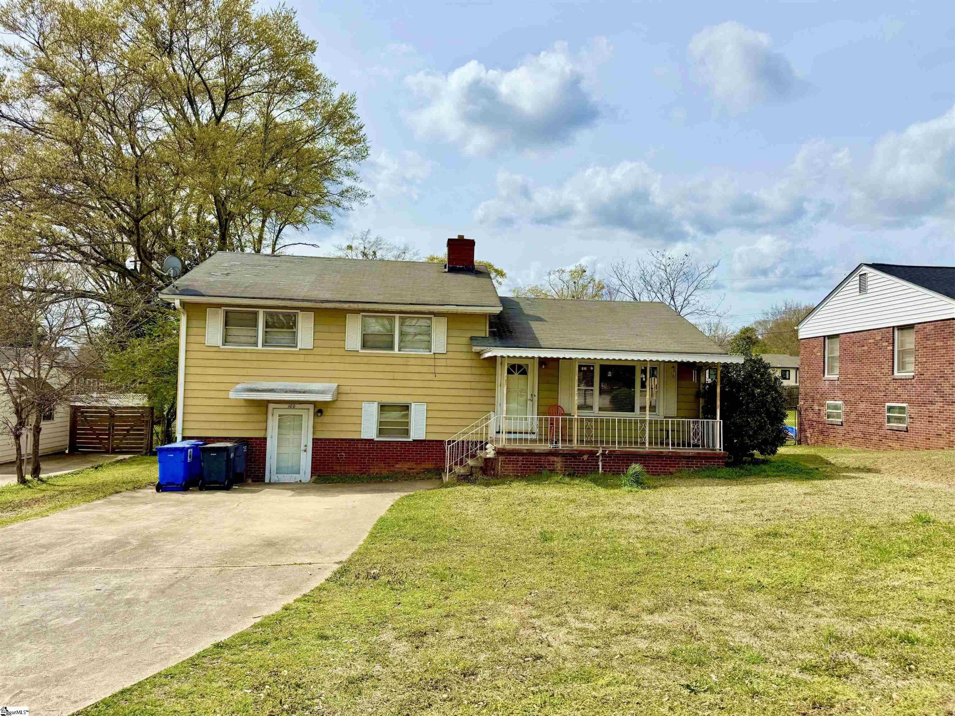 Property image 1 at 100 Farmington Road, Greenville, SC 29605