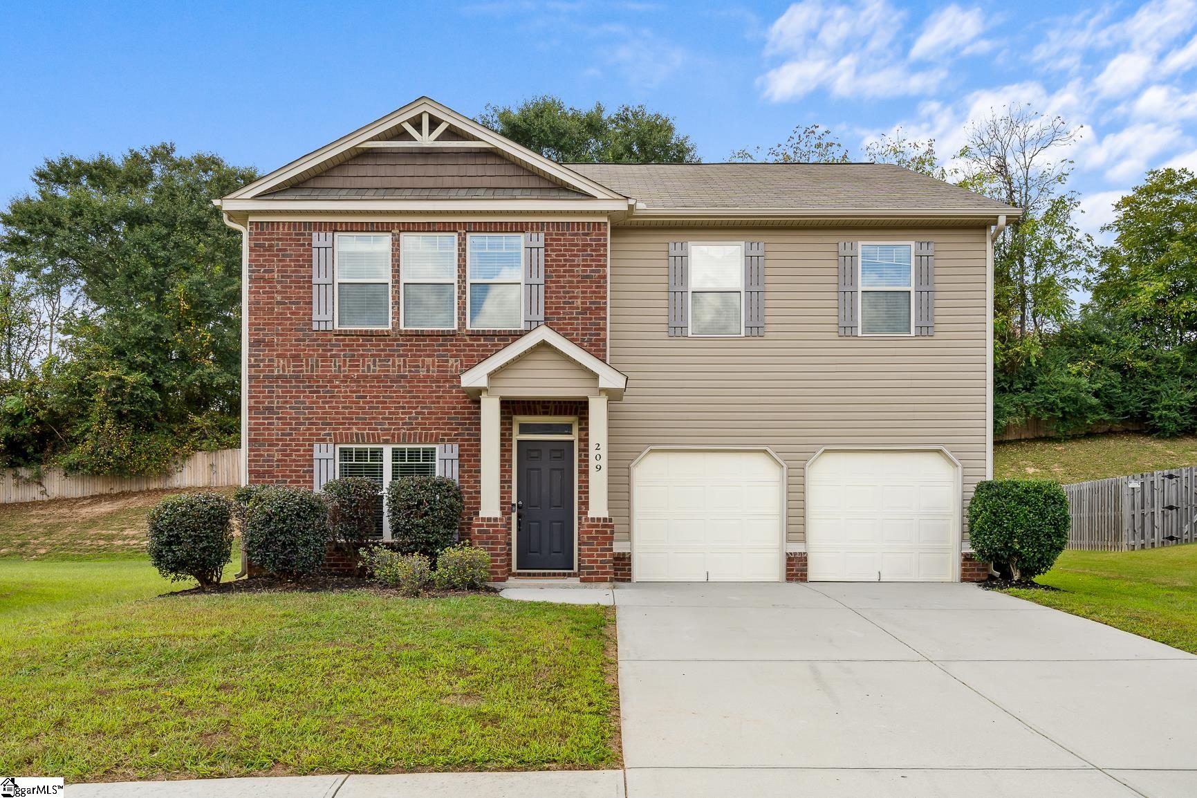 Property at 209 Winespring Place, Simpsonville, SC 29681