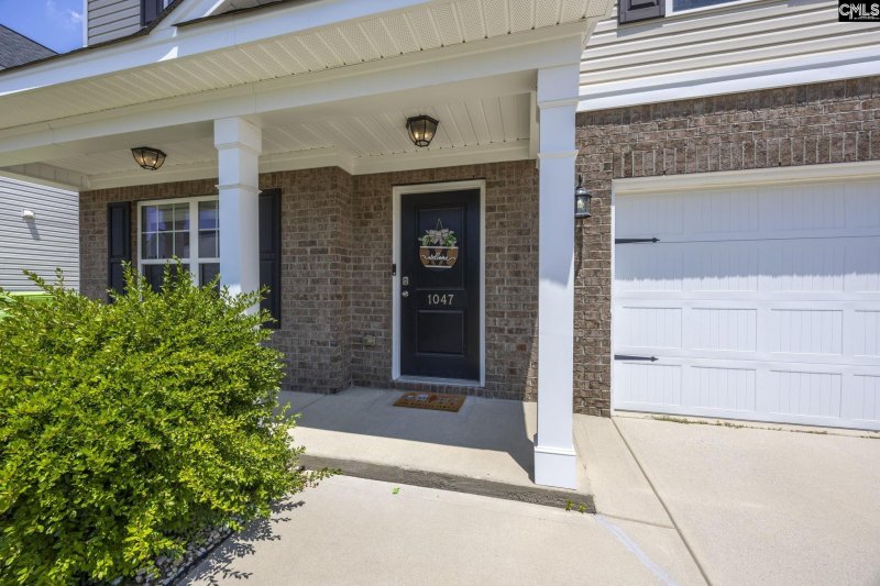 Property image 2 of 1047 Heart Pine Drive in Meadows At Summer Pines, Blythewood, SC 29016-7321