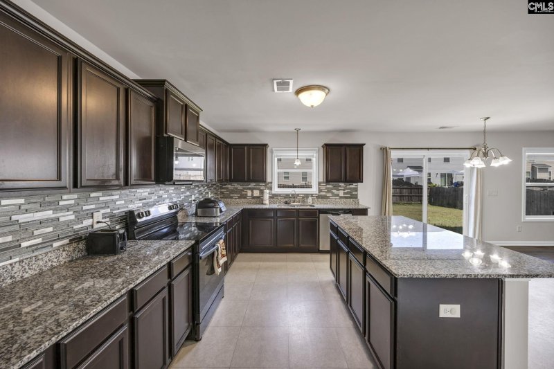 Property image 4 of 1047 Heart Pine Drive in Meadows At Summer Pines, Blythewood, SC 29016-7321