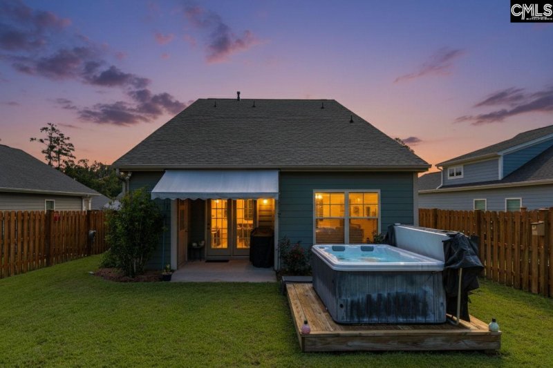 Property image 2 of 343 Amalfi Drive in Paradise Cove, Chapin, SC 29036