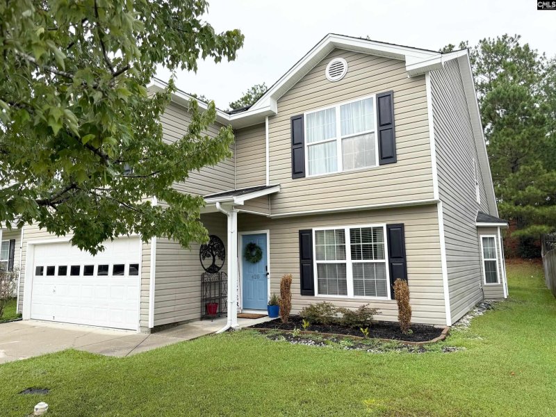 Persimmon Hill, Columbia Community