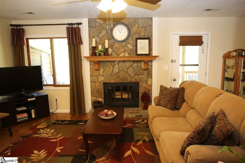 Property image 5 at 100 Stallings Road, Taylors, SC 29687