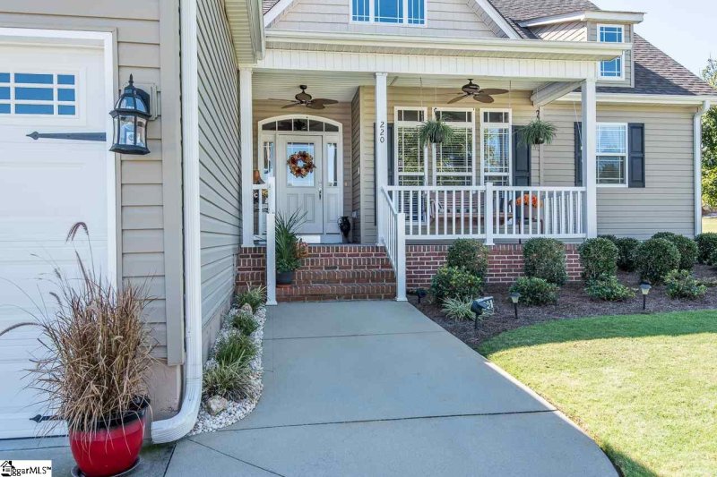 Property image 3 at 220 Josh Court, Greer, SC 29651