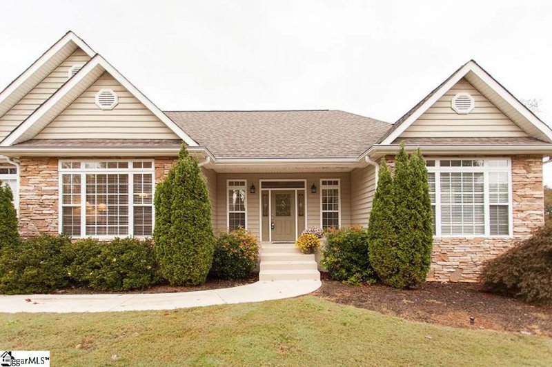 Property image 2 of 15 King Eider Way in Hammond Pointe, Taylors, SC 29687