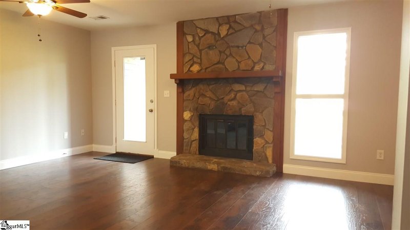 Property image 4 at 100 Stallings Road, Taylors, SC 29687