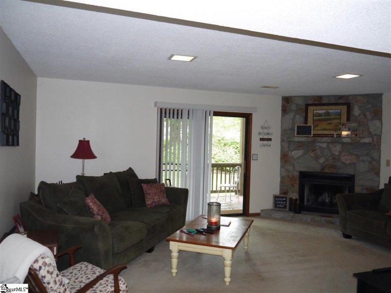 Property image 2 at 100 Stallings H29 Road, Taylors, SC 29687