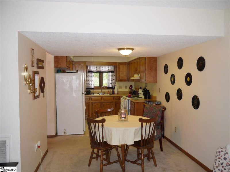 Property image 5 at 100 Stallings H29 Road, Taylors, SC 29687