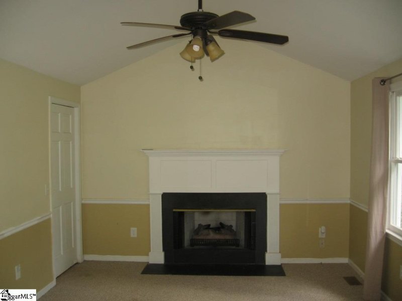 Property image 5 at 302 Waterbury Court, Simpsonville, SC 29680