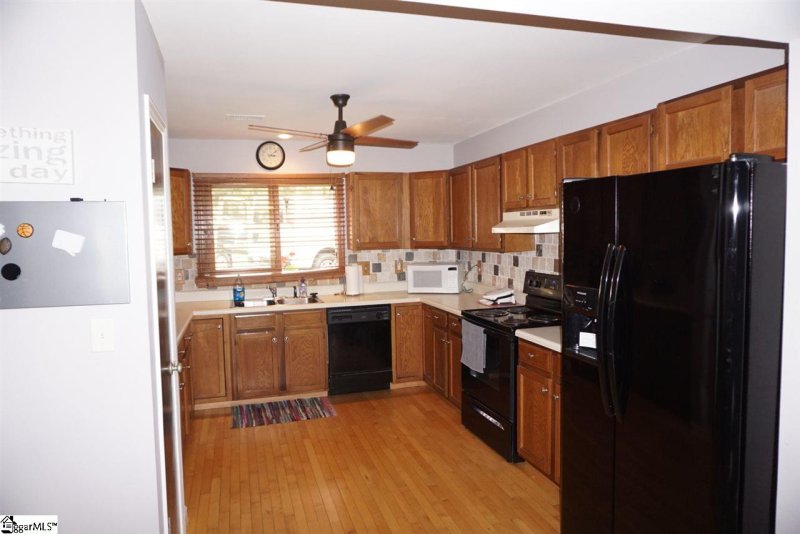 Property image 5 at 100 Stallings Road, Taylors, SC 29687-6309
