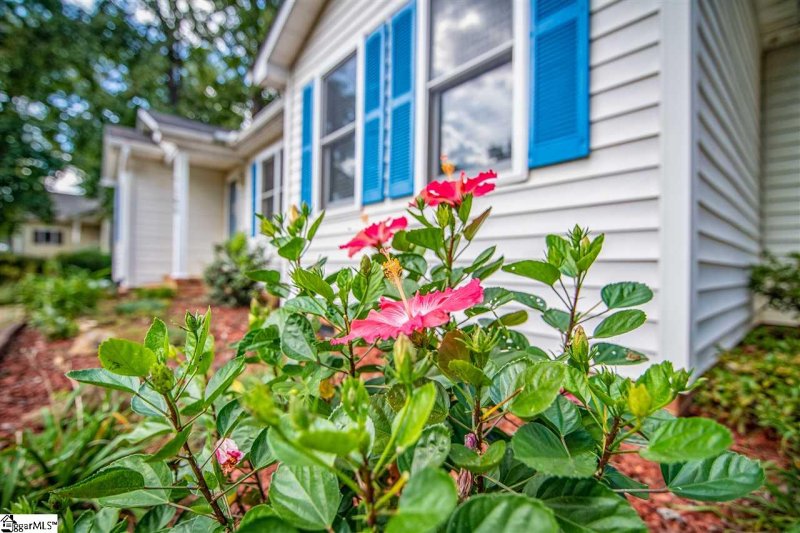 Property image 5 at 106 Waterbury Court, Simpsonville, SC 29680