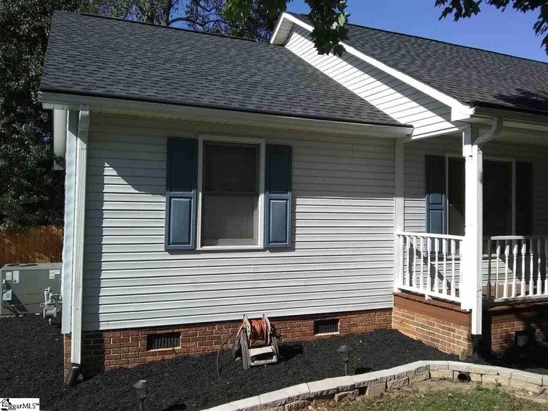 Property image 4 at 8 Hatteras Lane, Simpsonville, SC 29680