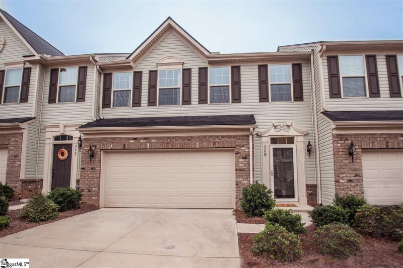 325 Bellerive Drive