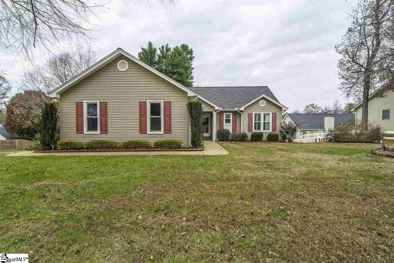 Property image 2 at 242 Waterbury Court, Simpsonville, SC 29680