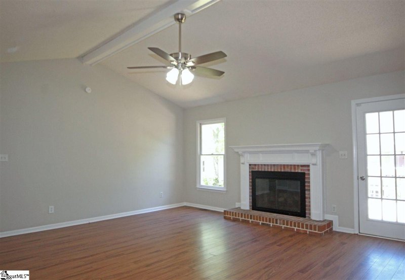 Property image 3 at 102 Waterbury Court, Simpsonville, SC 29680