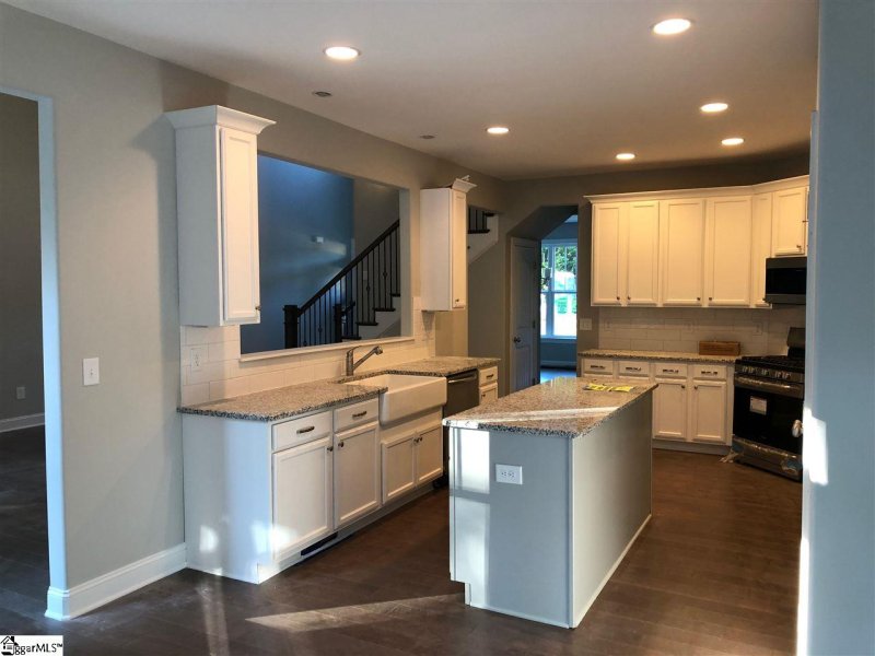 Property image 5 of 123 Quiet Lake Court in Ashmore Lakes, Piedmont, SC 29673