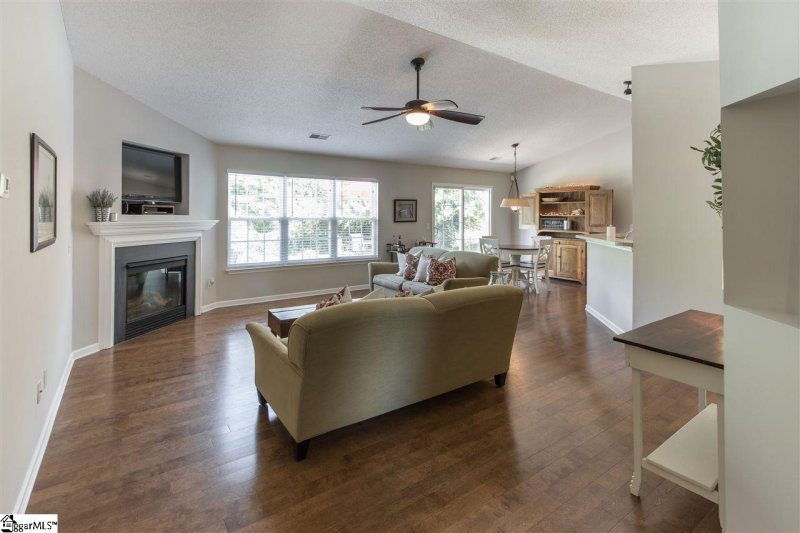 Property image 3 at 520 Laurel Meadows Parkway, Greenville, SC 29607