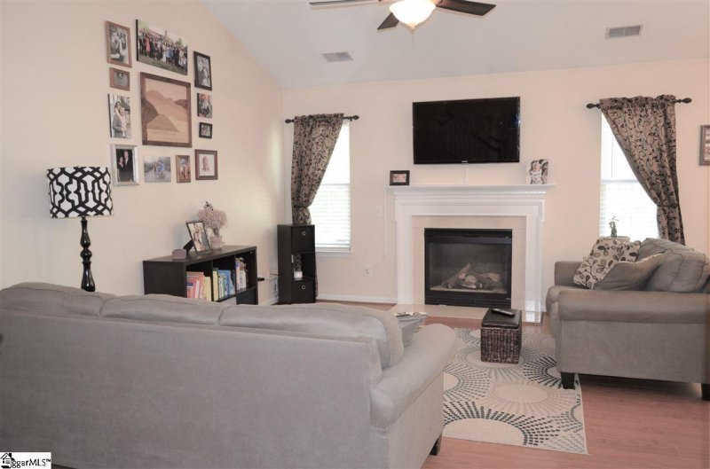 Property image 3 at 206 Laurel Meadows Parkway, Greenville, SC 29607