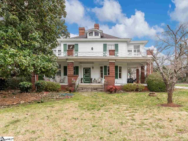 200 W Hampton Avenue