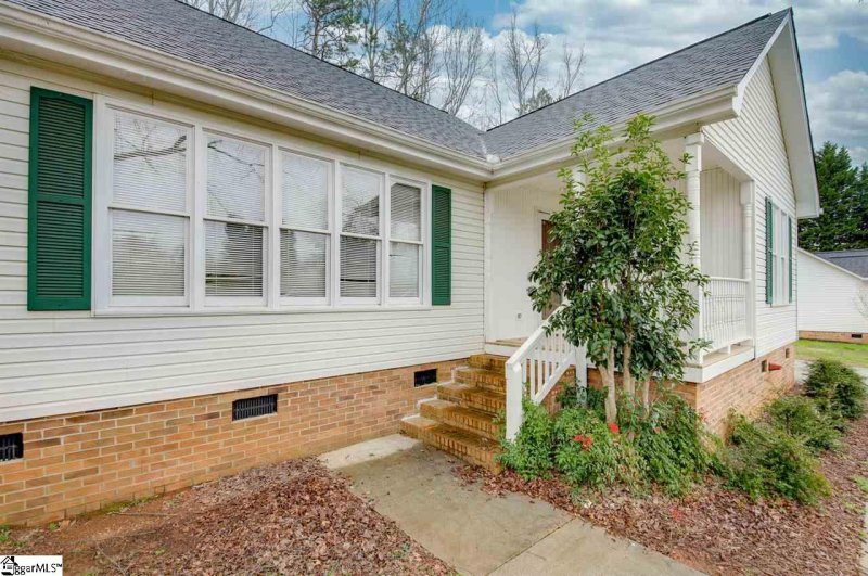 Property image 3 at 241 Waterbury Court, Simpsonville, SC 29680