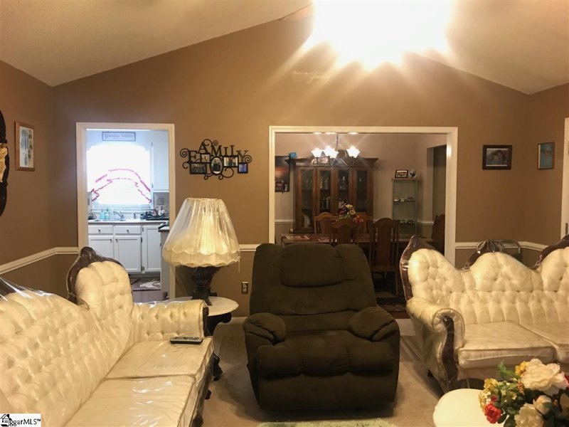 Property image 3 at 223 Waterbury Court, Simpsonville, SC 29680