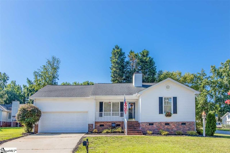 143 HATTERAS Lane