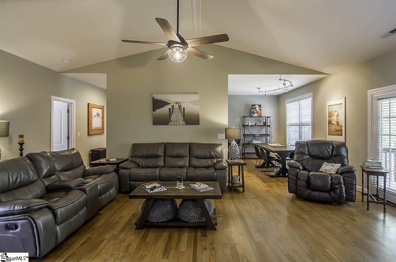 Property image 5 at 9 Ledge Run Court, Greenville, SC 29617