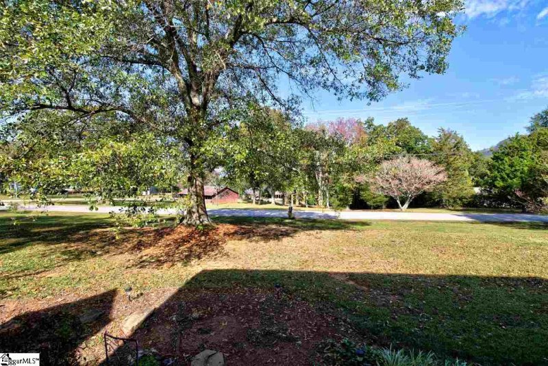 Property image 5 at 106 Patrol Club Road, Greenville, SC 29609