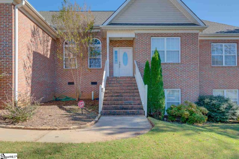 Property image 2 at 4 Nakkol Drive, Simpsonville, SC 29680