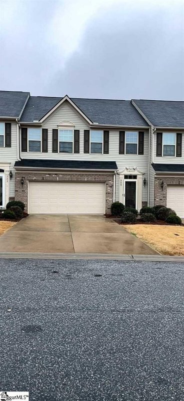 325 Bellerive Drive