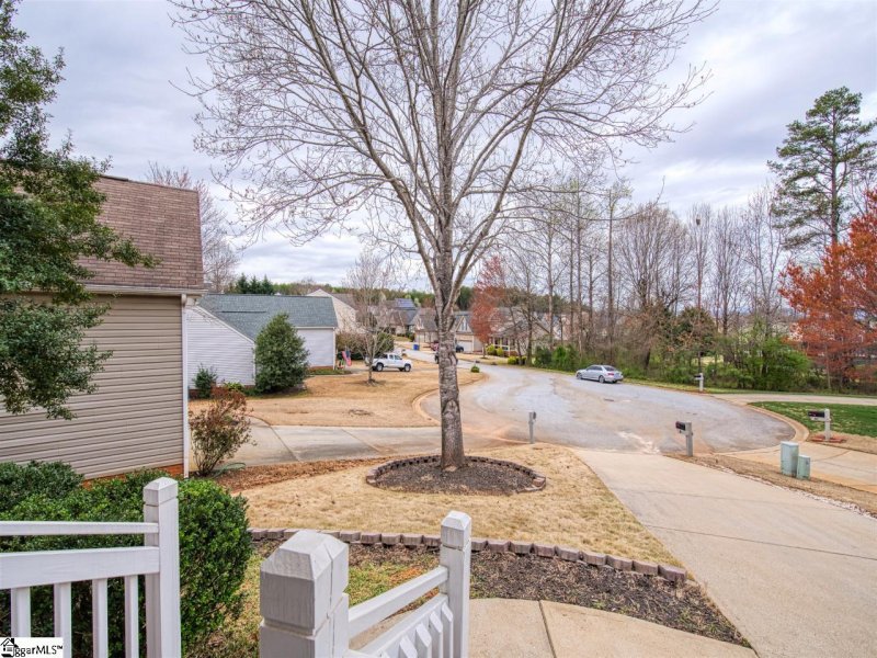 Property image 3 at 14 Crevasse Lane, Greenville, SC 29617