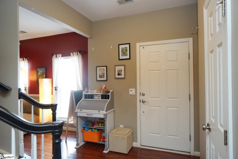 Property image 2 at 811 Laurel Meadows Parkway, Greenville, SC 29607