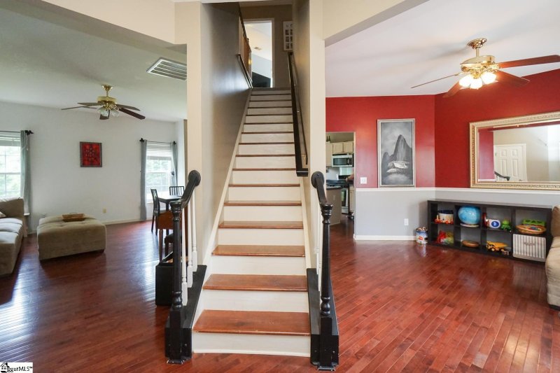 Property image 5 at 811 Laurel Meadows Parkway, Greenville, SC 29607