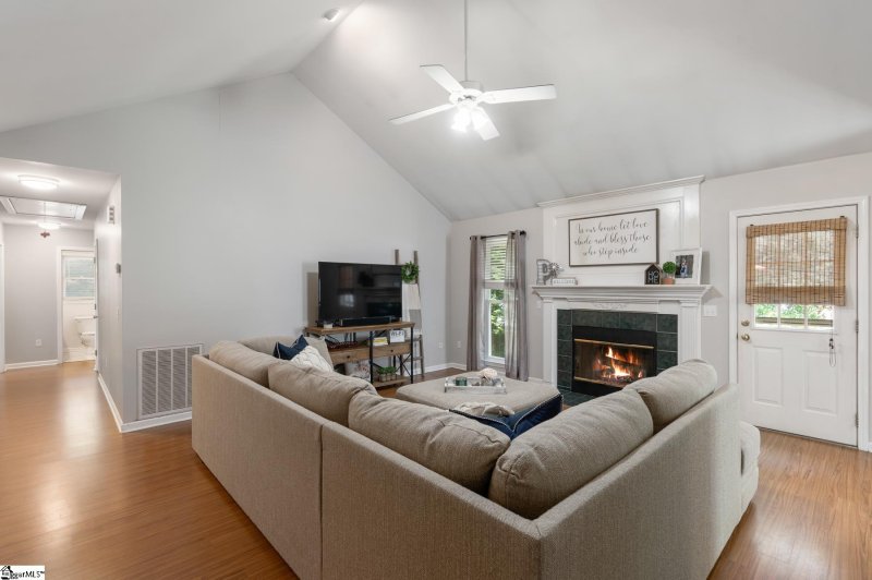 Property image 2 at 138 Hatteras Lane, Simpsonville, SC 29680