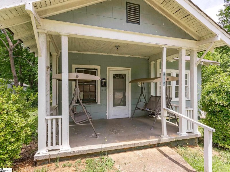 Property image 2 of 617 S Irwin Avenue in Hampton Heights, Spartanburg, SC 29306-3336