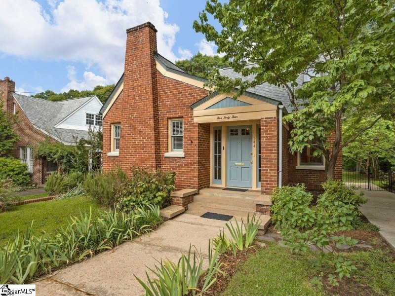 544 Pinckney Court