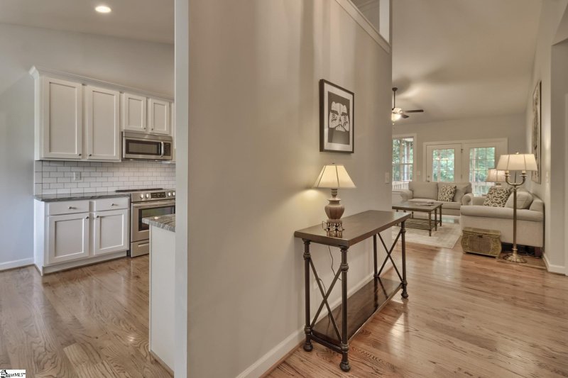 Property image 4 at 5 Ledge Run Court, Greenville, SC 29617