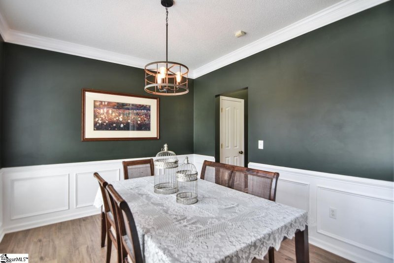 Property image 4 at 2 Crestbrook Drive, Greenville, SC 29607