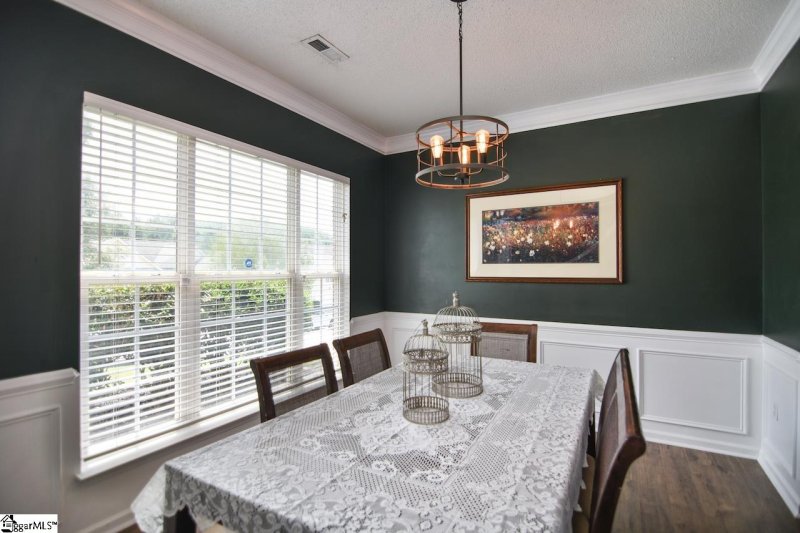 Property image 5 at 2 Crestbrook Drive, Greenville, SC 29607