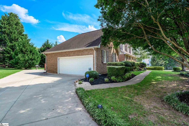 Property image 3 at 9 Hudders Creek Way, Simpsonville, SC 29680