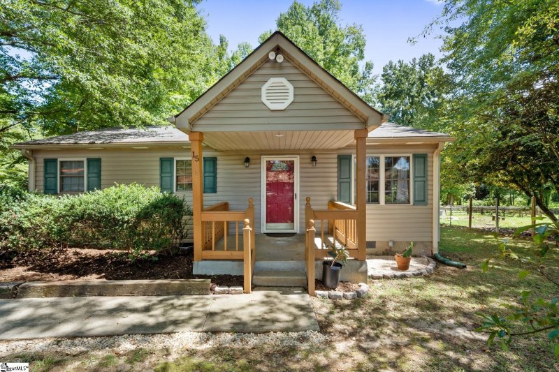 Property image 4 at 15 Longland Drive, Greenville, SC 29609