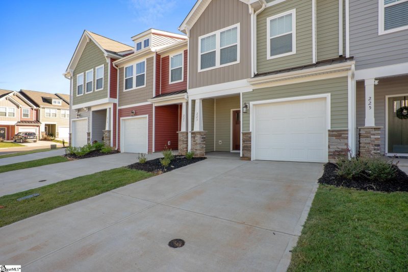 Property image 4 at 223 Waverton Drive, Greer, SC 29650