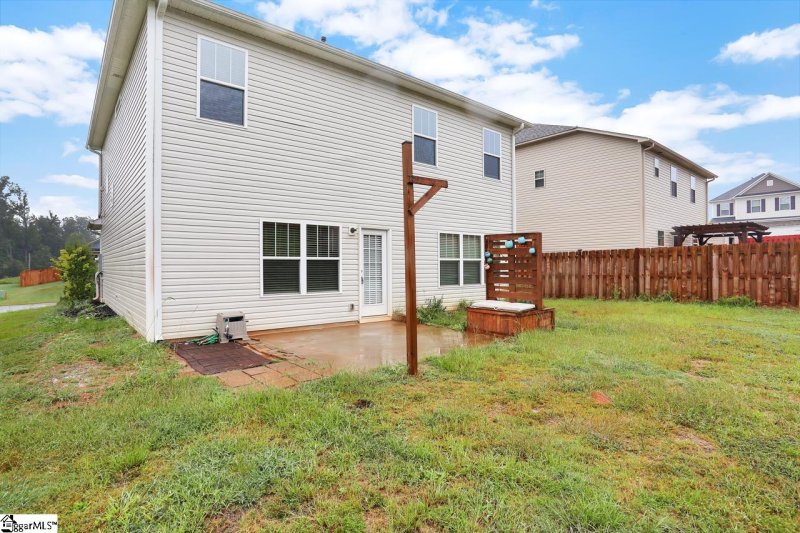 Property image 2 at 305 Rossmoor Court, Duncan, SC 29334