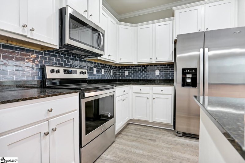 Property image 5 at 305 Rossmoor Court, Duncan, SC 29334