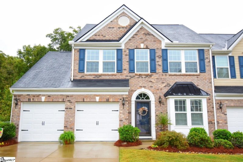 353 Bellerive Drive