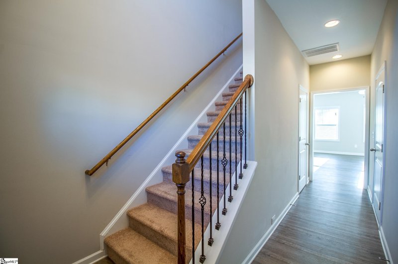 Property image 3 at 142 Viewmont Drive, Duncan, SC 29334