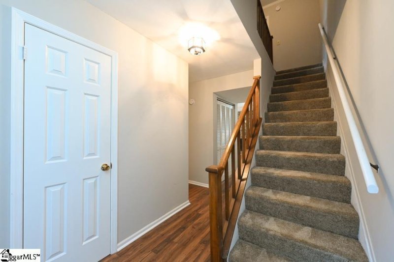 Property image 4 at 100 Stallings Road, Taylors, SC 29687