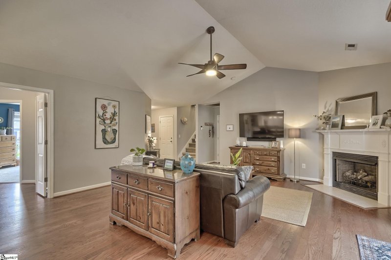 Property image 5 at 513 Summitbluff Drive, Greenville, SC 29617